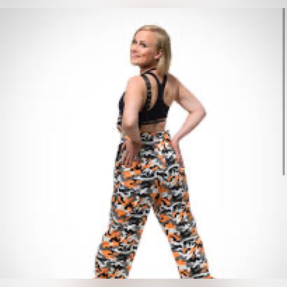 NWT ⚜️💖⚜️ EYE Candy Camouflage Eye Candy Flare Wide Leg Elastic Waist Pants 1X - Picture 1 of 14